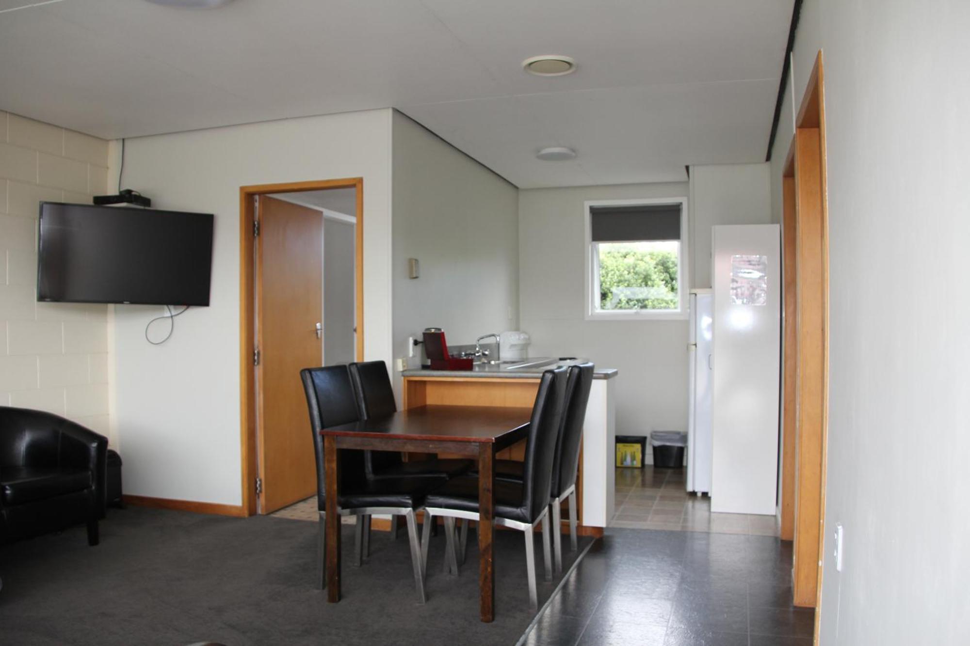 Charlton Motel กอร์ ภายนอก รูปภาพ